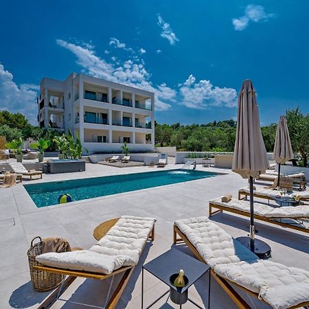 אוקרוג גורניי Luxury Villa Del Sogno With Pool, Jacuzzi, Parking מראה חיצוני תמונה