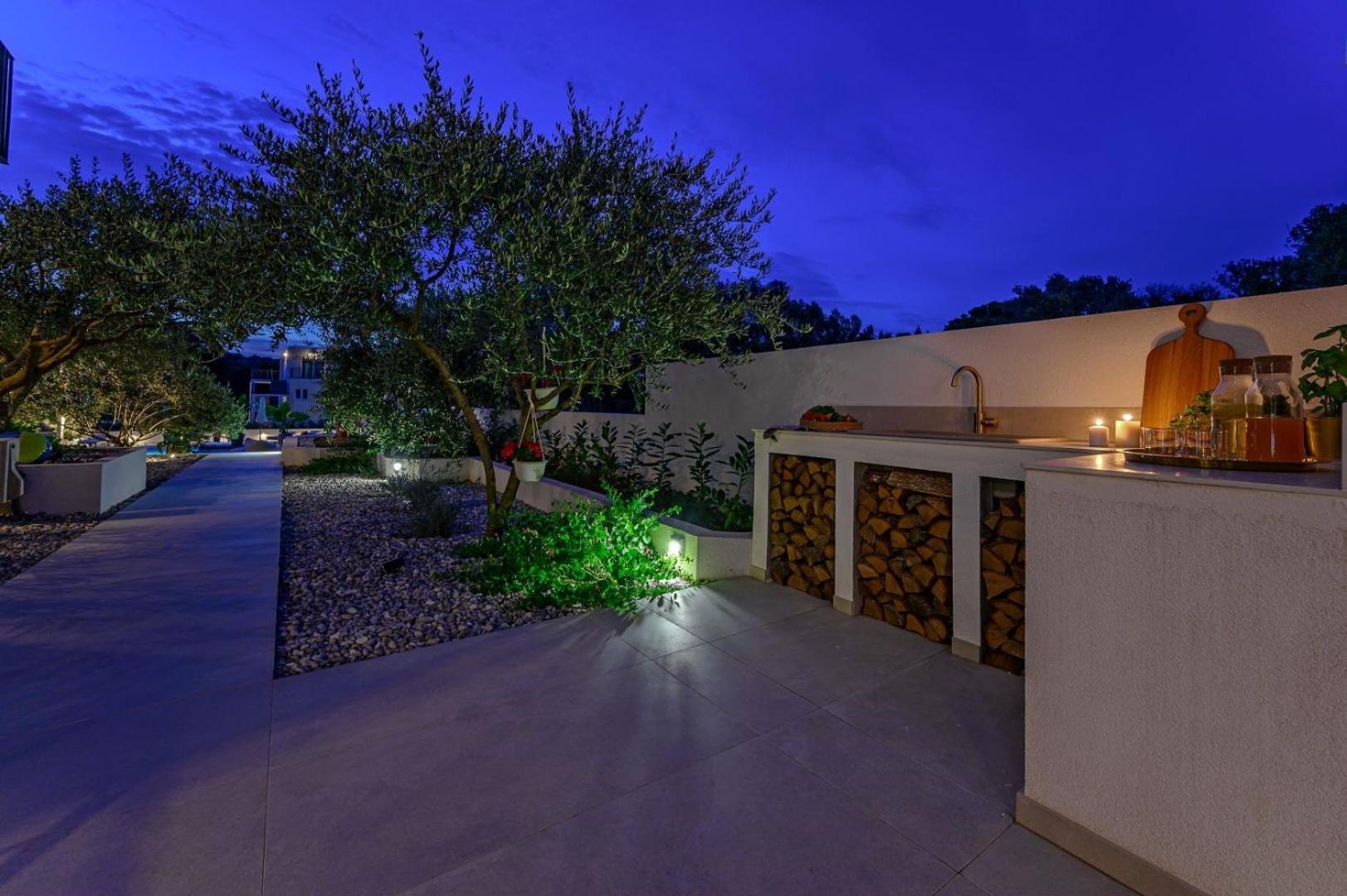 אוקרוג גורניי Luxury Villa Del Sogno With Pool, Jacuzzi, Parking מראה חיצוני תמונה