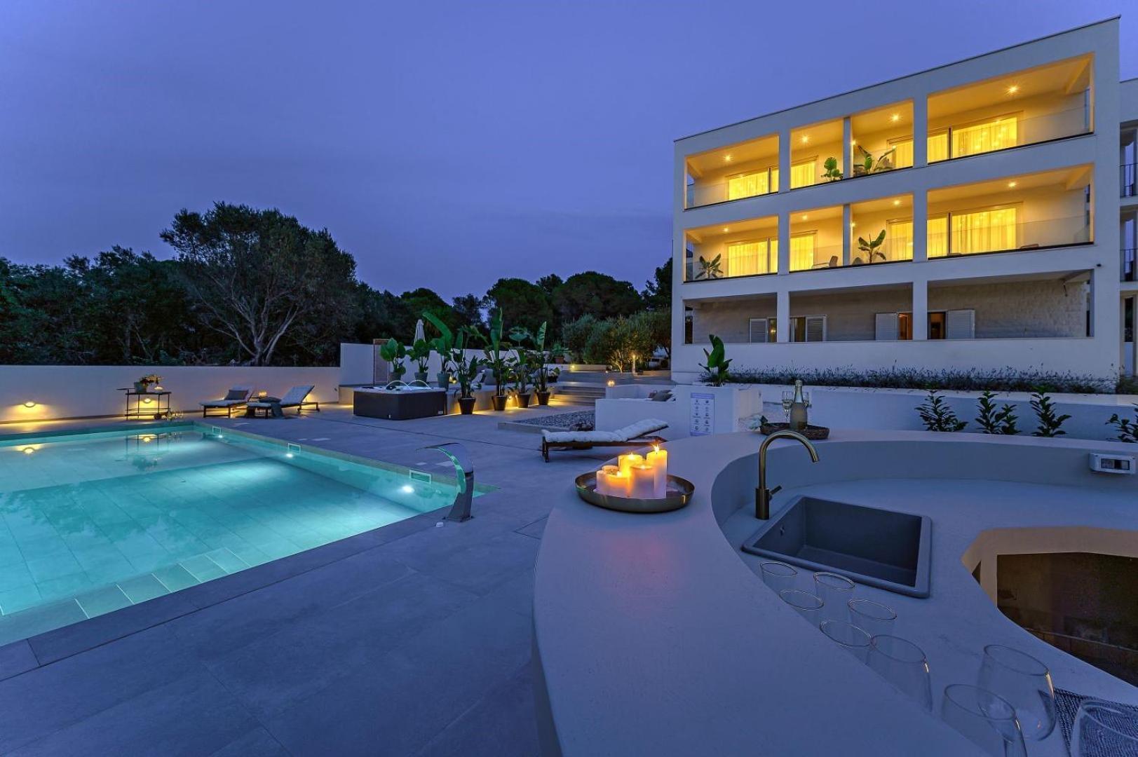 אוקרוג גורניי Luxury Villa Del Sogno With Pool, Jacuzzi, Parking מראה חיצוני תמונה