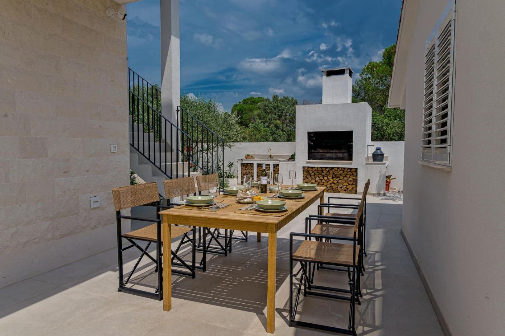 אוקרוג גורניי Luxury Villa Del Sogno With Pool, Jacuzzi, Parking מראה חיצוני תמונה