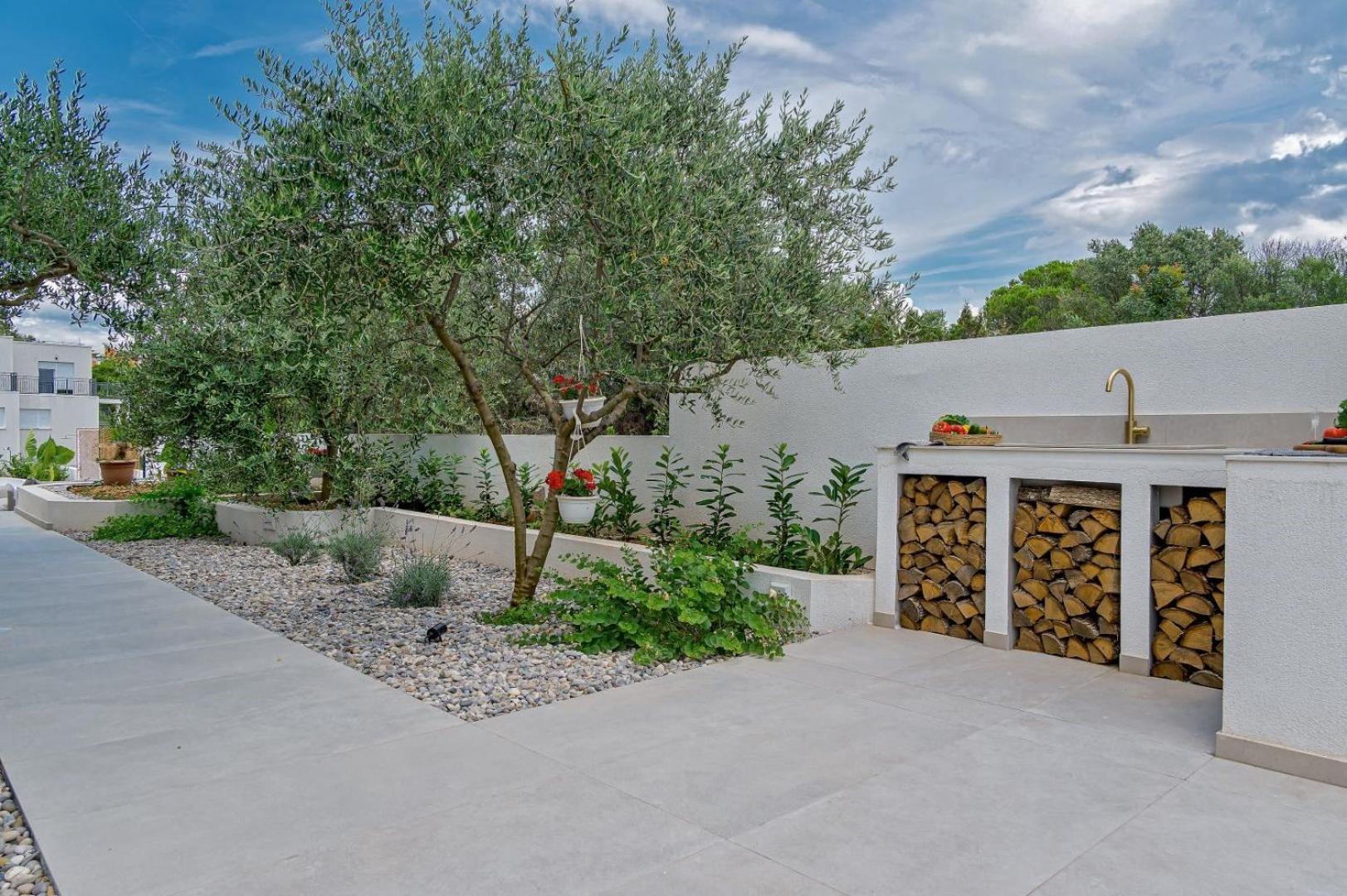 אוקרוג גורניי Luxury Villa Del Sogno With Pool, Jacuzzi, Parking מראה חיצוני תמונה